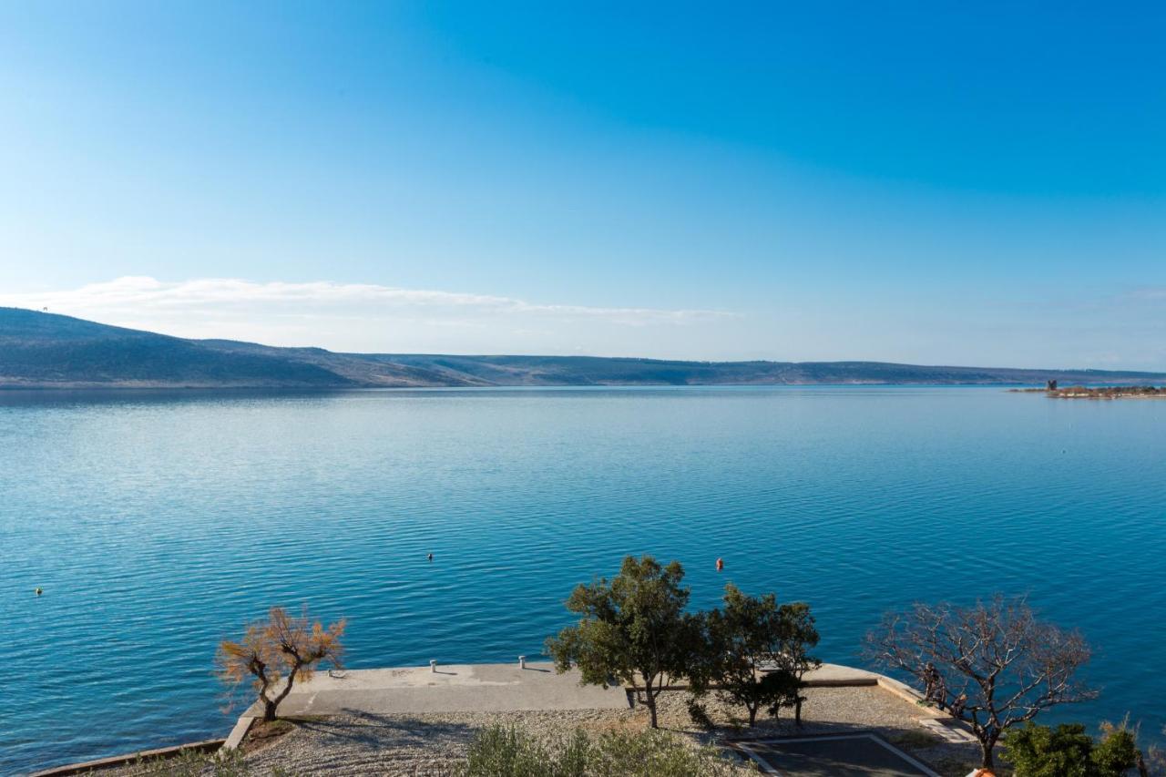 Bed and Breakfast Pansion Croatia à Starigrad Paklenica Extérieur photo